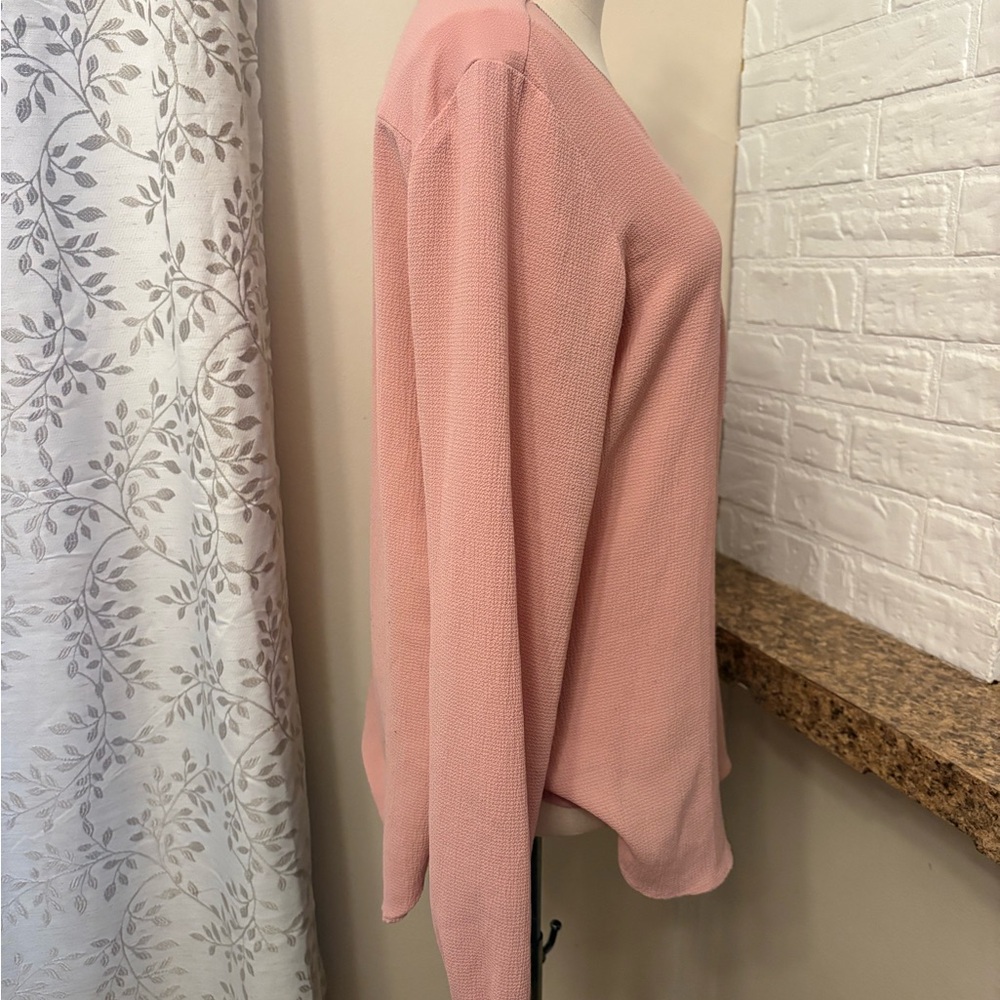 Elegant Pink Women's Top women’s small - Picture 2 of 6